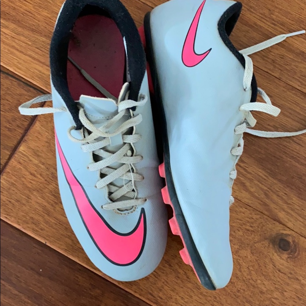 Girls Cleats